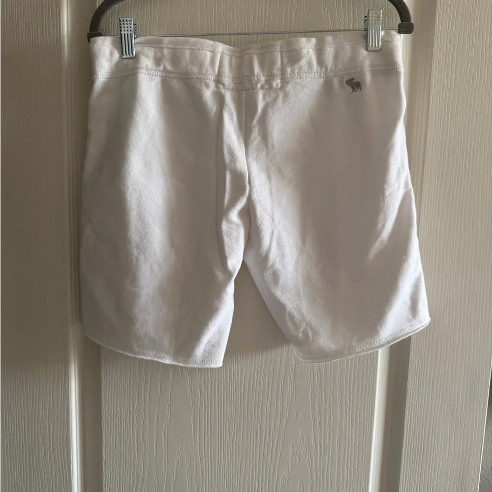Abercrombie & Fitch White Shorts - Picture 5 of 6